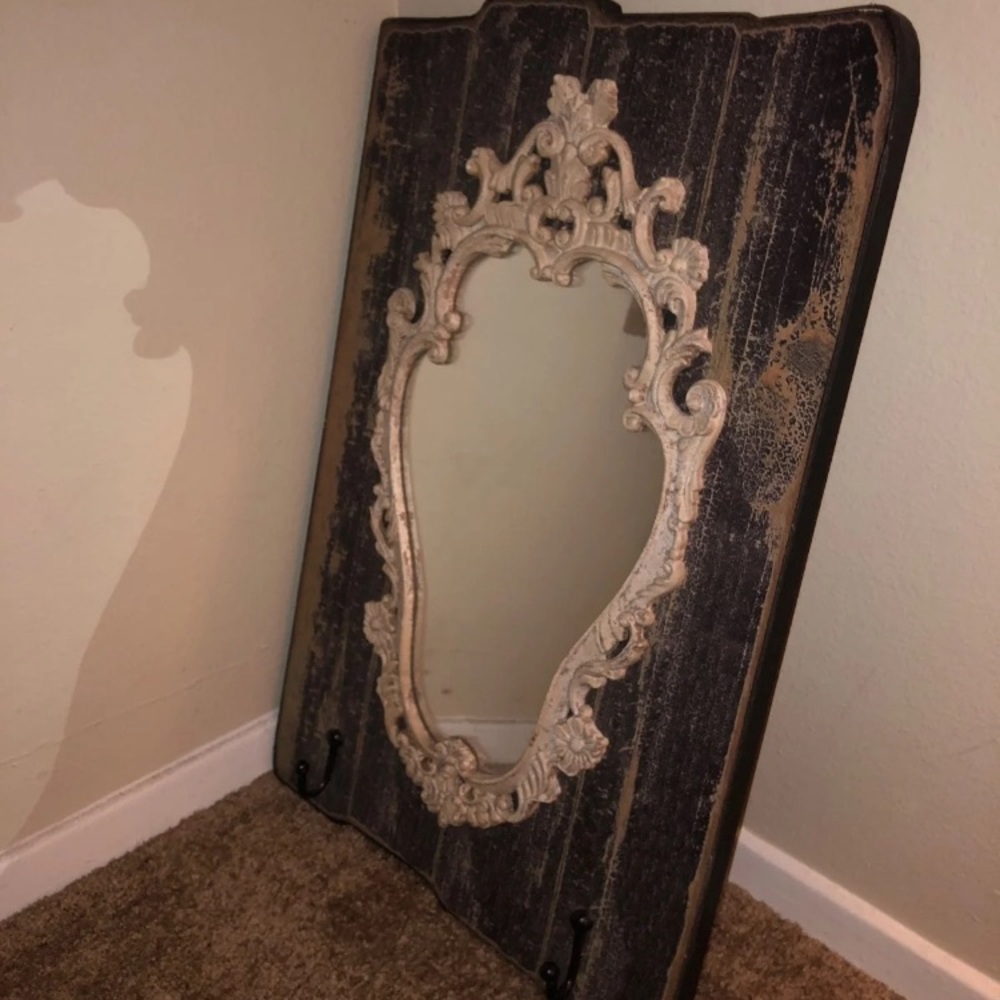 Decorative rustic mirror